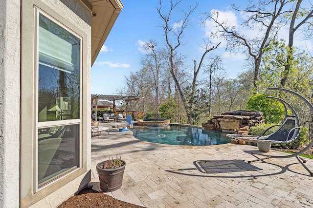 5131 Rowley Falls Ln, Sugar Land, TX 77479 - view of swimming pool featuring a patio, a pool with connected hot tub, and a pergola