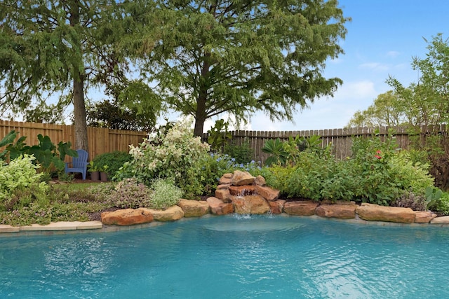 7903 Black Horse Cv, Missouri City, TX 77459 - view of pool with a fenced backyard