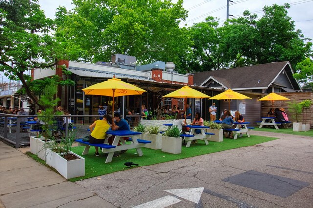 1631 Beall St, Houston, TX 77008 - view of play area