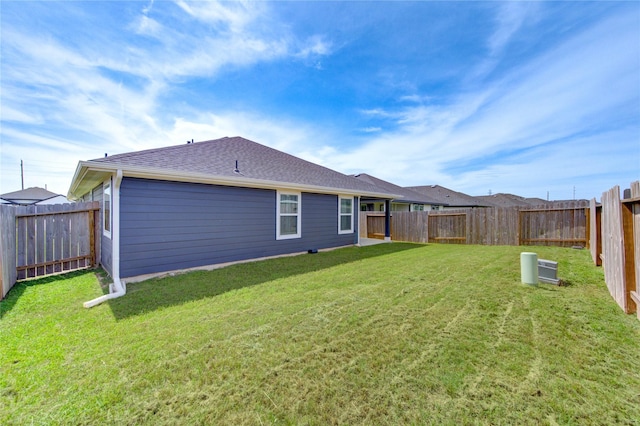 31814 Hallington Hill Ln, Fulshear, TX 77441 - rear view of property with roof with shingles