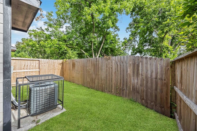 5023 Mallow St A/B, Unit A/B Houston, TX 77033 - view of yard with central AC