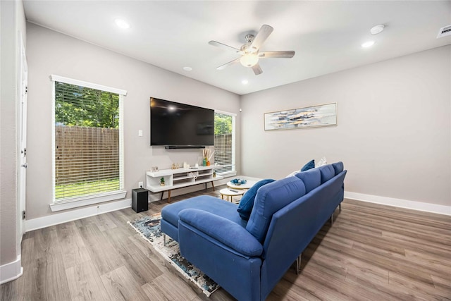 5023 Mallow St A/B, Unit A/B Houston, TX 77033 - living room with ceiling fan, wood finished floors, baseboards, and recessed lighting
