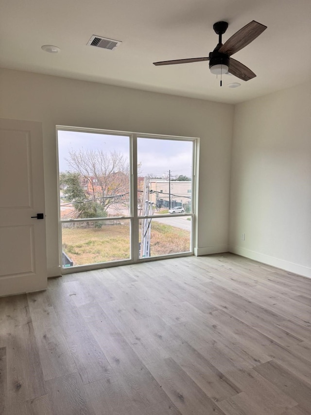 2708 Nagle St, Houston, TX 77004 - empty room with wood finished floors and ceiling fan