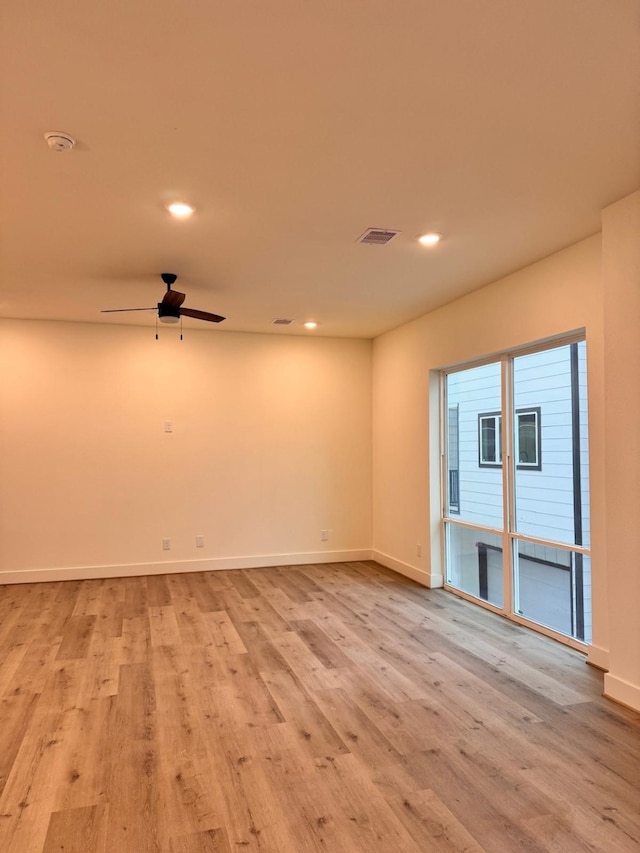 2708 Nagle St, Houston, TX 77004 - empty room featuring light wood-style flooring, recessed lighting, a smoke detector, baseboards, and a ceiling fan