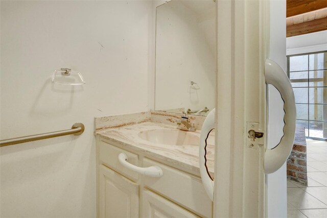 5380 Brownway St Unit D38, Houston, TX 77056 - bathroom with tile patterned flooring and vanity