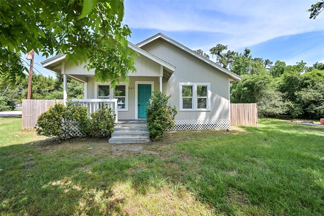 801 S Travis Ave, Cleveland, TX 77327 - view of front of property with covered porch
