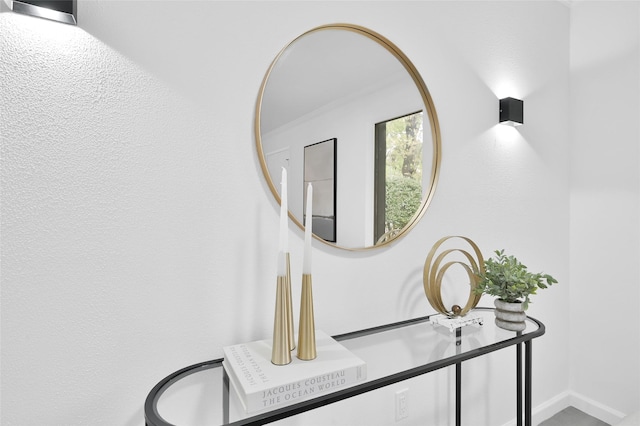 detailed view of baseboards