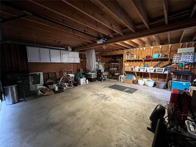 1902 Bayou Shore Dr, Galveston, TX 77551 - garage with a workshop area