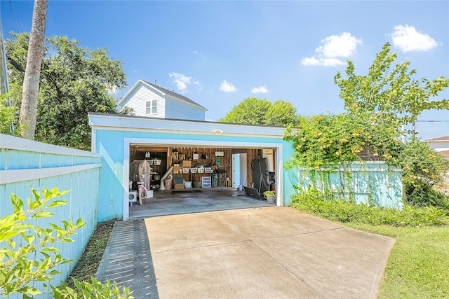 1902 Bayou Shore Dr, Galveston, TX 77551 - view of garage