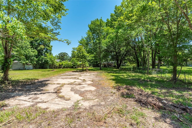 705 S Holly Ave, Cleveland, TX 77327 - photo 8
