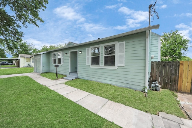 129 E 6th St, Deer Park, TX 77536 - view of front of property with an attached garage