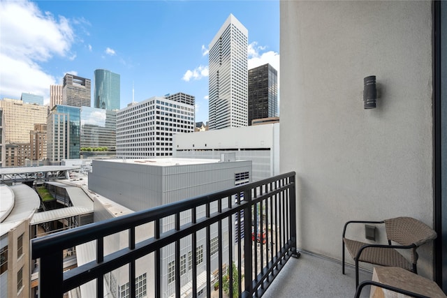 1211 Caroline St Unit 908, Houston, TX 77002 - balcony with a skyline view