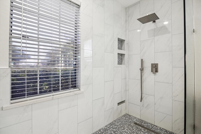 12814 Prestige Row, Houston, TX 77065 - bathroom featuring a tile shower