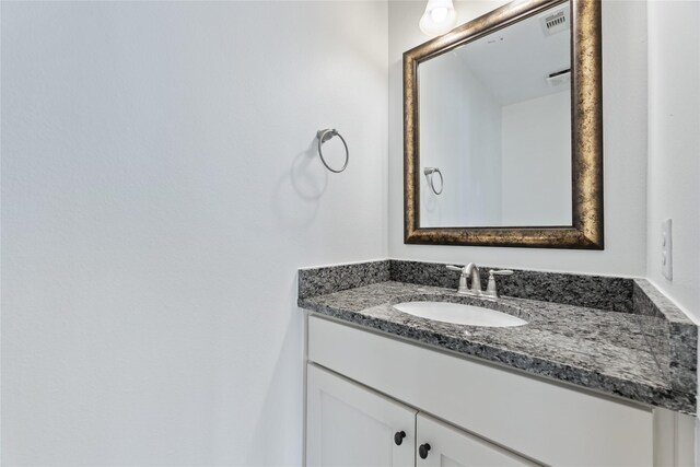 1184 Nelson Falls Ln, Houston, TX 77008 - bathroom featuring vanity