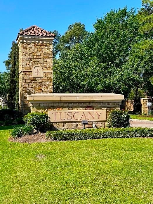 12127 Via San Rocco Ct, Cypress, TX 77429 - community sign featuring a lawn