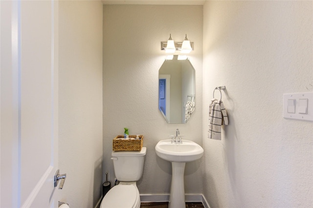 3033 Myrtle Sunset Dr, Katy, TX 77493 - half bath featuring toilet and a sink