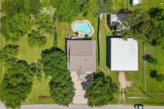 211 4th St, Dickinson, TX 77539 - bird's eye view of a pool area