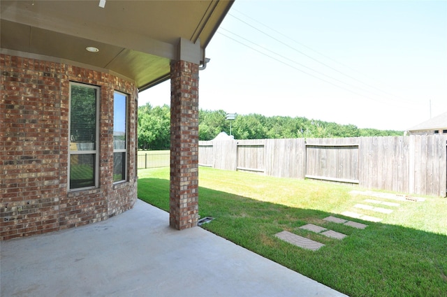 15818 Tremout Hollow Ln, Houston, TX 77044 - view of yard with a patio