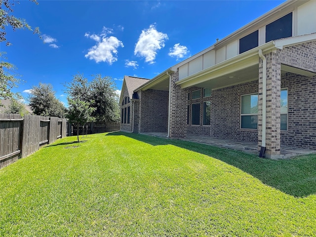 2308 Ellis Park Ln, Conroe, TX 77304 - view of yard with a patio