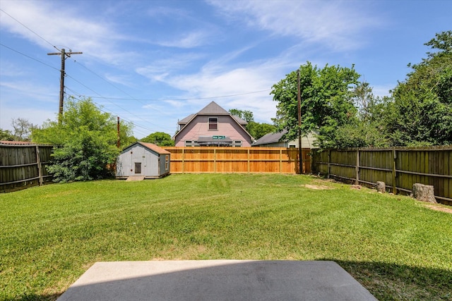 2800 Virginia Ave, League City, TX 77573 - view of yard with a storage unit and an outdoor structure
