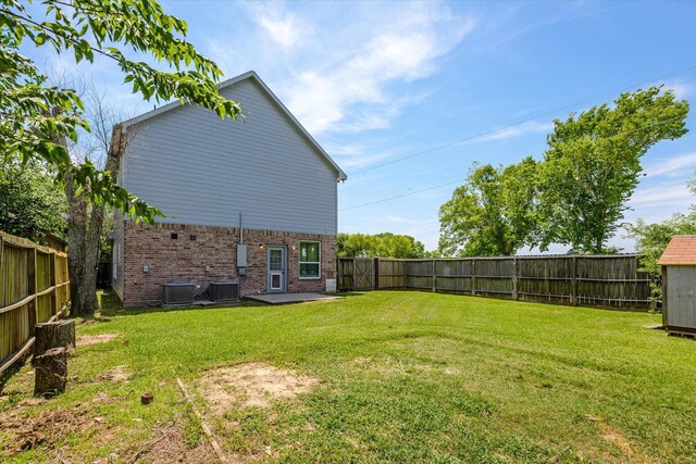 2800 Virginia Ave, League City, TX 77573 - view of yard featuring central AC