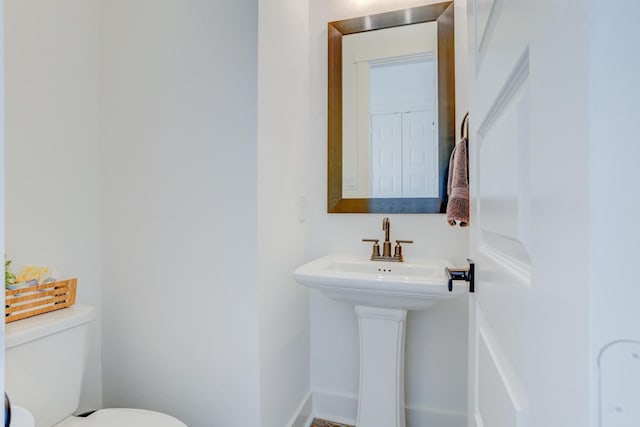 10920 Keaton Landing Dr, Houston, TX 77043 - bathroom with toilet