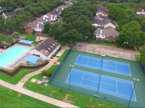 4106 Alice Dr, Sugar Land, TX 77478 - bird's eye view of a pool
