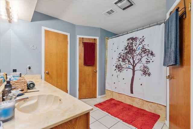 1520 Sycamore St, Navasota, TX 77868 - full bath featuring tile patterned floors and vanity