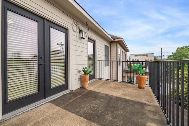 614 W Bell St Unit A, Houston, TX 77019 - balcony with french doors