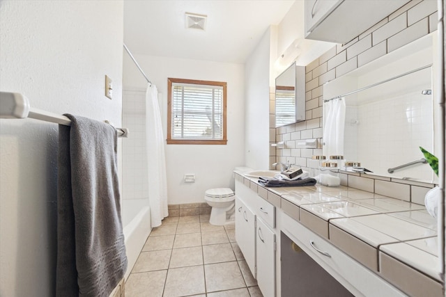 17019 Mclean Rd, Pearland, TX 77584 - full bath featuring tasteful backsplash, toilet, tile patterned floors, and vanity