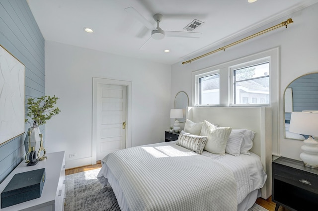 1016 Louise St, Houston, TX 77009 - bedroom with wood finished floors, recessed lighting, and a ceiling fan