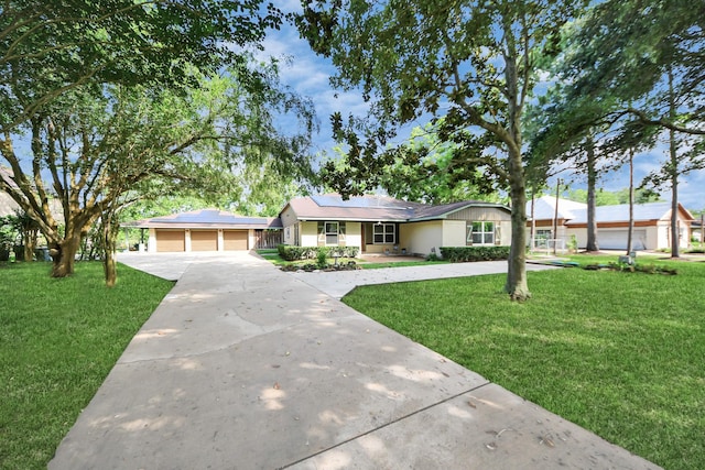 5103 Diamond Springs Dr, Missouri City, TX 77459 - single story home featuring driveway, a front yard, and solar panels