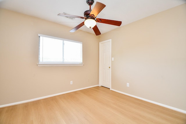 11707 Turtle Lake Dr, Houston, TX 77064 - empty room featuring light wood-type flooring, baseboards, and ceiling fan