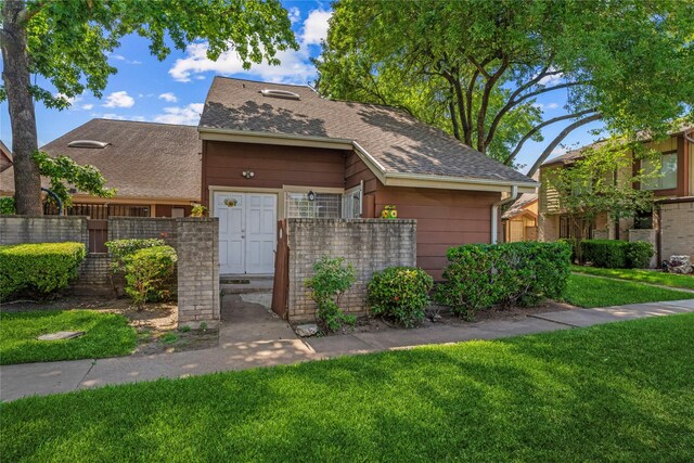 12574 Newbrook Dr, Houston, TX 77072 - view of front of home with roof with shingles