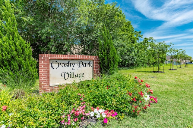 6303 Lemon Balm Ln, Crosby, TX 77532 - community / neighborhood sign featuring a lawn