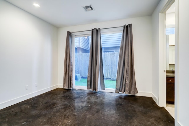 2356 Commerce, Houston, TX 77003 - unfurnished room with finished concrete floors and recessed lighting