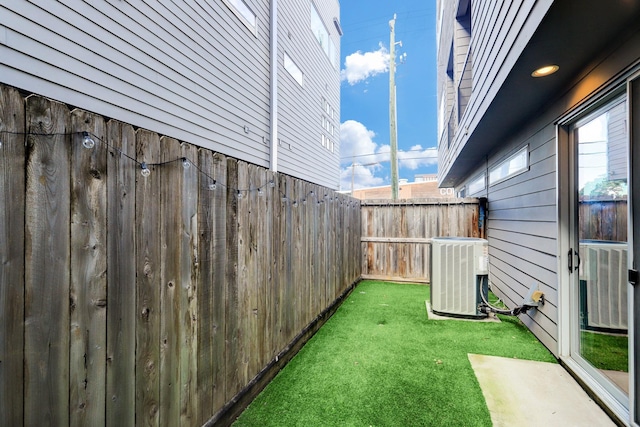 2356 Commerce, Houston, TX 77003 - view of yard with central AC unit