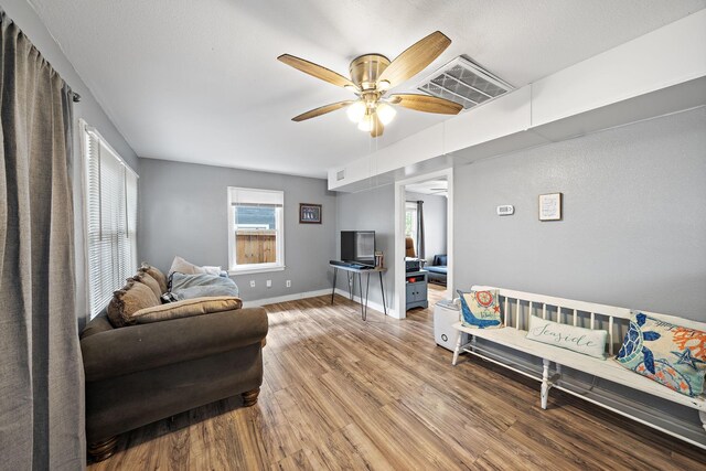 609 Sealy St, Galveston, TX 77550 - photo 4
