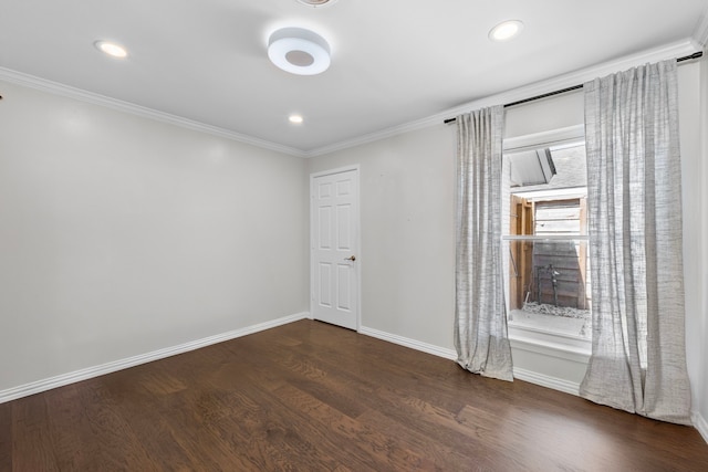 3531 Westridge St, Houston, TX 77025 - empty room featuring wood finished floors, ornamental molding, baseboards, and recessed lighting