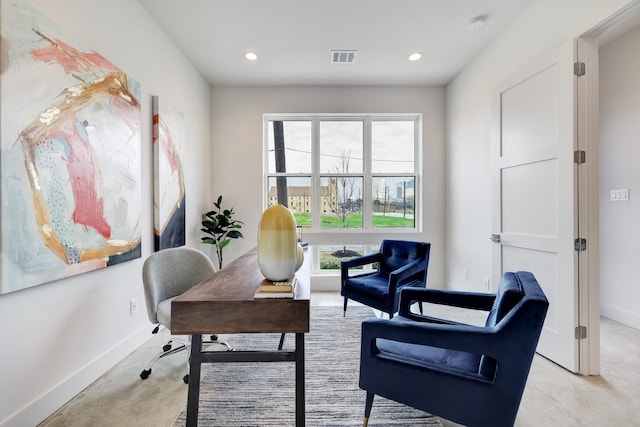 2105 Emancipation Ave, Houston, TX 77003 - home office with baseboards and recessed lighting