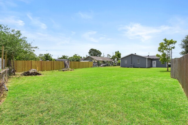 3221 Hage St, Houston, TX 77093 - view of yard