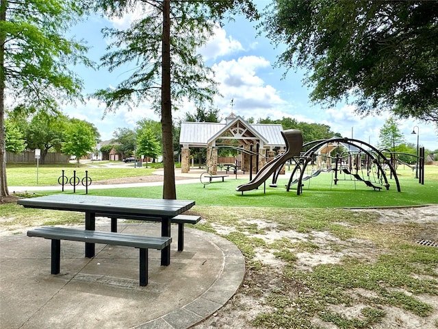 9630 E Withers Way Cir, Houston, TX 77065 - view of home's community with a lawn