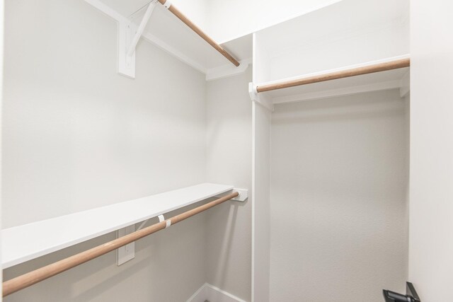 3312 Bremond St, Houston, TX 77004 - view of walk in closet