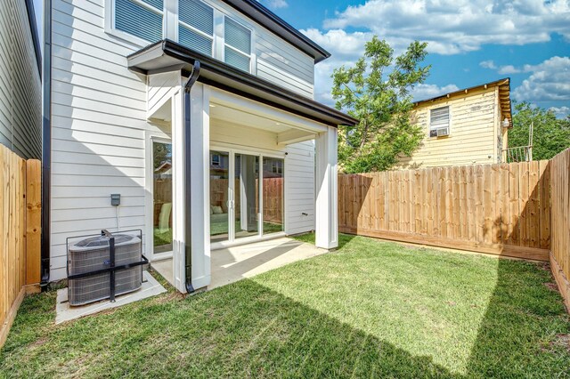 3312 Bremond St, Houston, TX 77004 - view of yard with cooling unit and a patio area