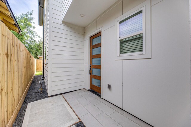 3312 Bremond St, Houston, TX 77004 - doorway to property with fence and a patio