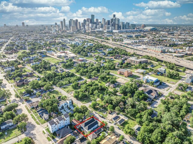 3312 Bremond St, Houston, TX 77004 - aerial view of property's location with a view of skyline and property boundaries highlighted
