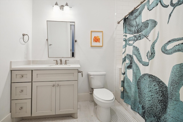 712 E 14th St, Houston, TX 77008 - full bathroom featuring toilet, vanity, tile patterned floors, baseboards, and a shower with curtain