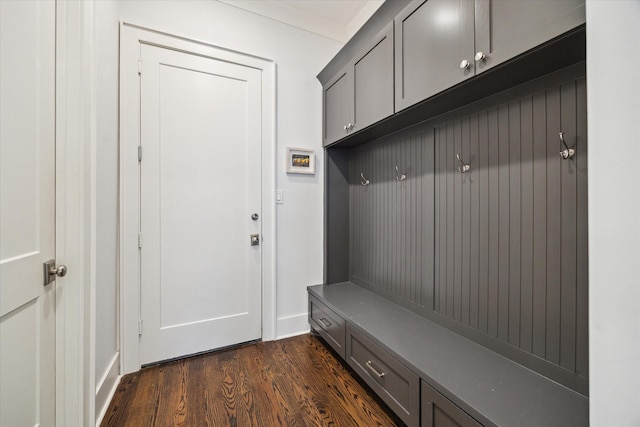 712 E 14th St, Houston, TX 77008 - mudroom featuring dark wood-type flooring and baseboards