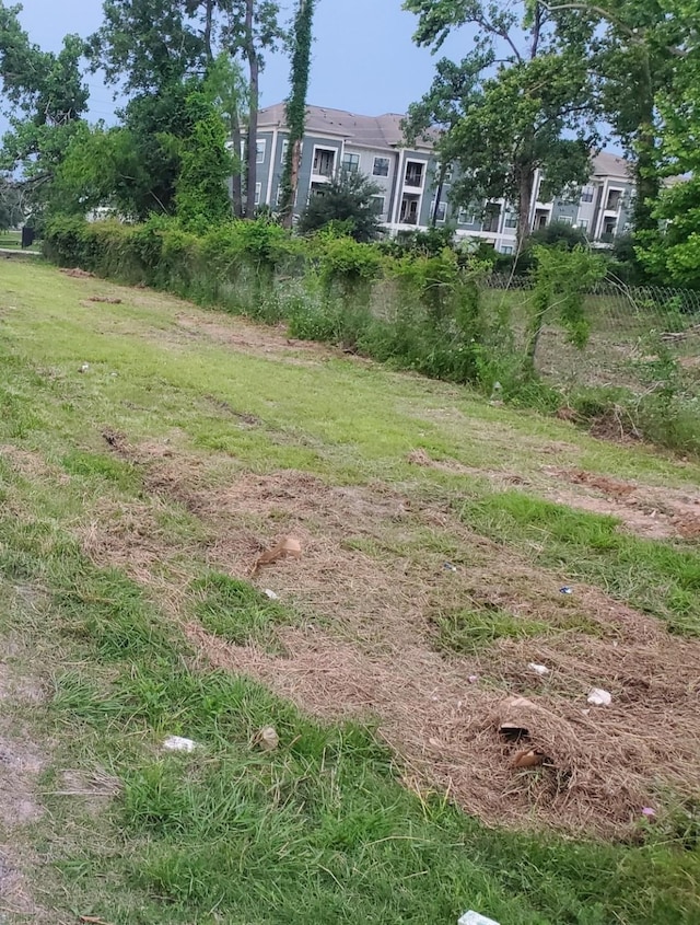 88 Berry Rd, Houston, TX 77022