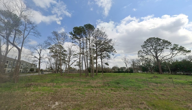 88 Berry Rd, Houston, TX 77022